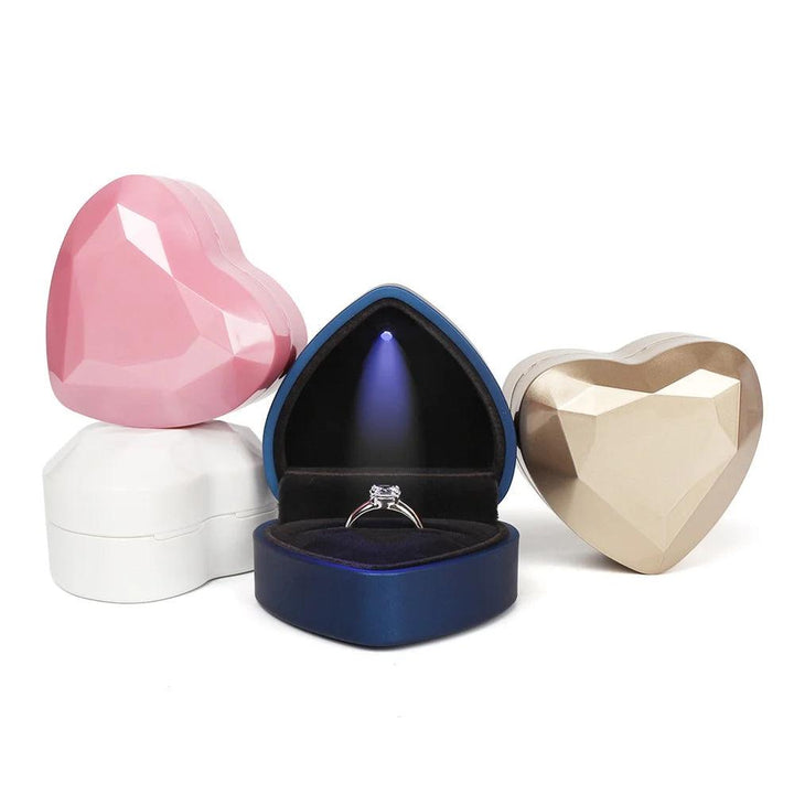 Luxury Heart-Shaped LED Light Wedding Ring Box With Display Storage Jewelry Decoration Box Ring Pendant Bag Birthday Gift MRLOUIS