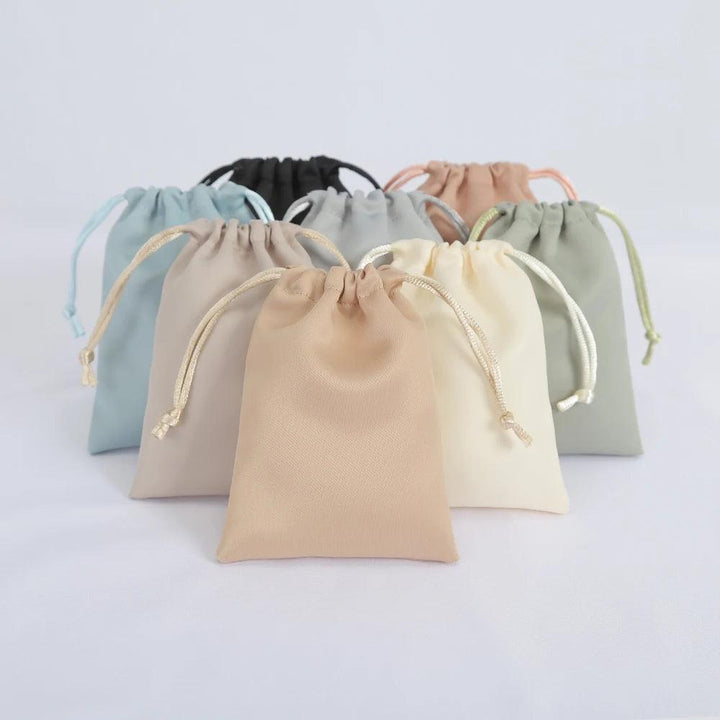 10pcs Silk Satin Drawstring Pouches Jewelry Packaging for Cosmetic Christmas Party Decoration Wedding Favor Candy Gift Bags MRLOUIS