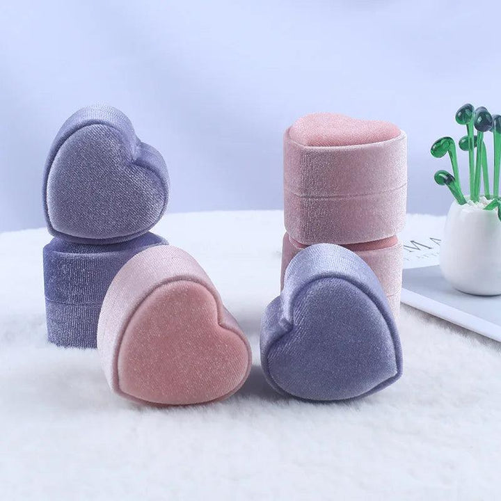 New Creative Heart Shaped Velvet Ring Box Jewelry Packaging Storage Box Propose Marriage Wedding Ring Organizer Display Case MRLOUIS