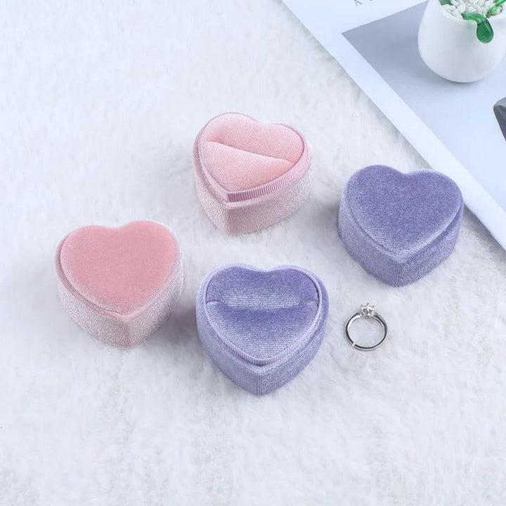 New Creative Heart Shaped Velvet Ring Box Jewelry Packaging Storage Box Propose Marriage Wedding Ring Organizer Display Case MRLOUIS