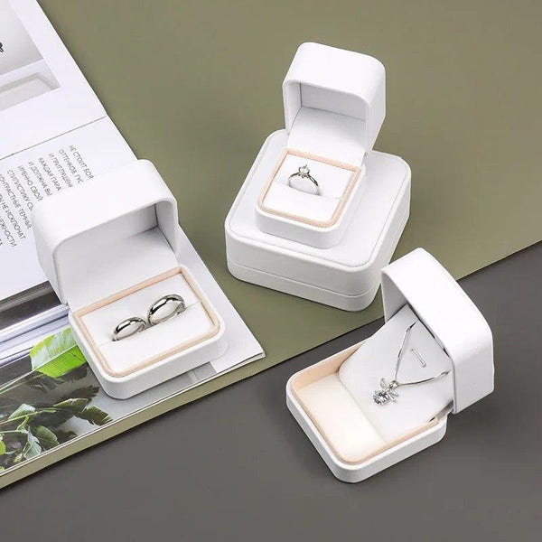 Simple Solid Color Ring Box White PU Leather Proposal Engagement Wedding Ring Box Holiday Gift Packaging Earring Storage Case MRLOUIS