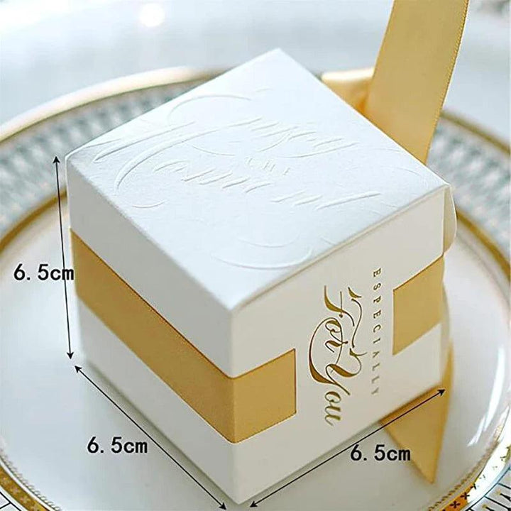 New Wedding Favors Gift Box Souvenirs Gift Box With Ribbon Candy Boxes For Christening Baby Shower Birthday Event Party Supplies MRLOUIS